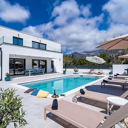 Villa Invigo - Brand New Private Pool Villa ムリニ エクステリア 写真