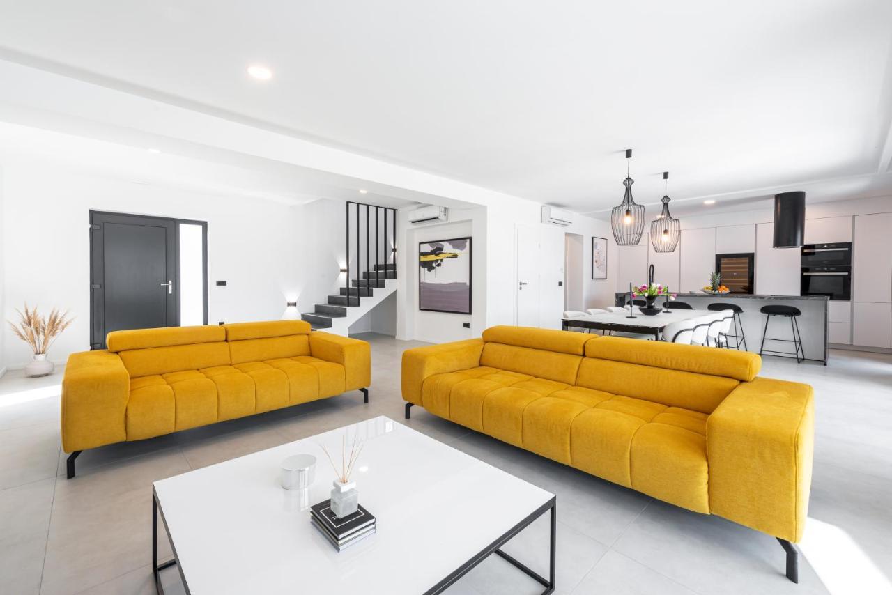 Villa Invigo - Brand New Private Pool Villa ムリニ エクステリア 写真