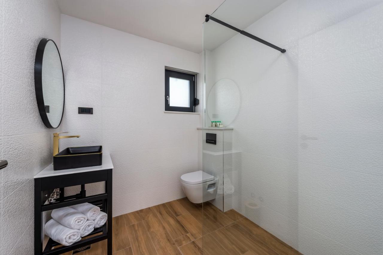 Villa Invigo - Brand New Private Pool Villa ムリニ エクステリア 写真