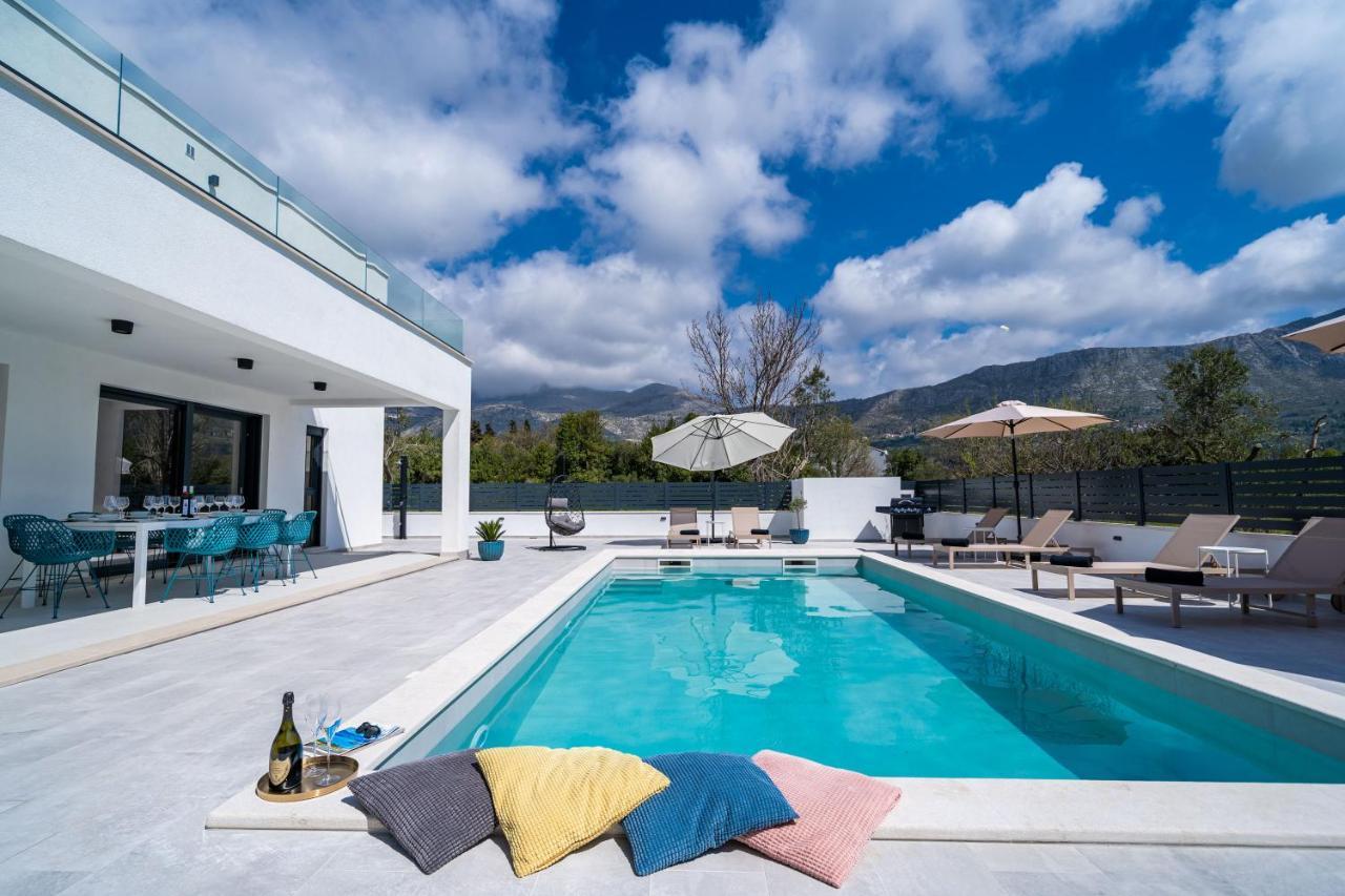 Villa Invigo - Brand New Private Pool Villa ムリニ エクステリア 写真