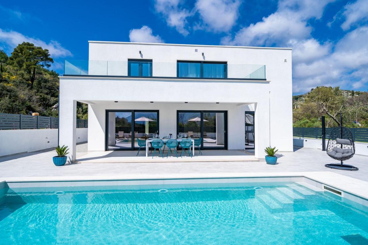 Villa Invigo - Brand New Private Pool Villa ムリニ エクステリア 写真