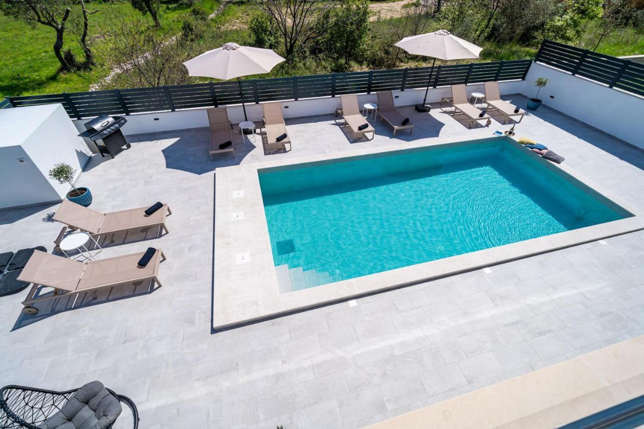Villa Invigo - Brand New Private Pool Villa ムリニ エクステリア 写真