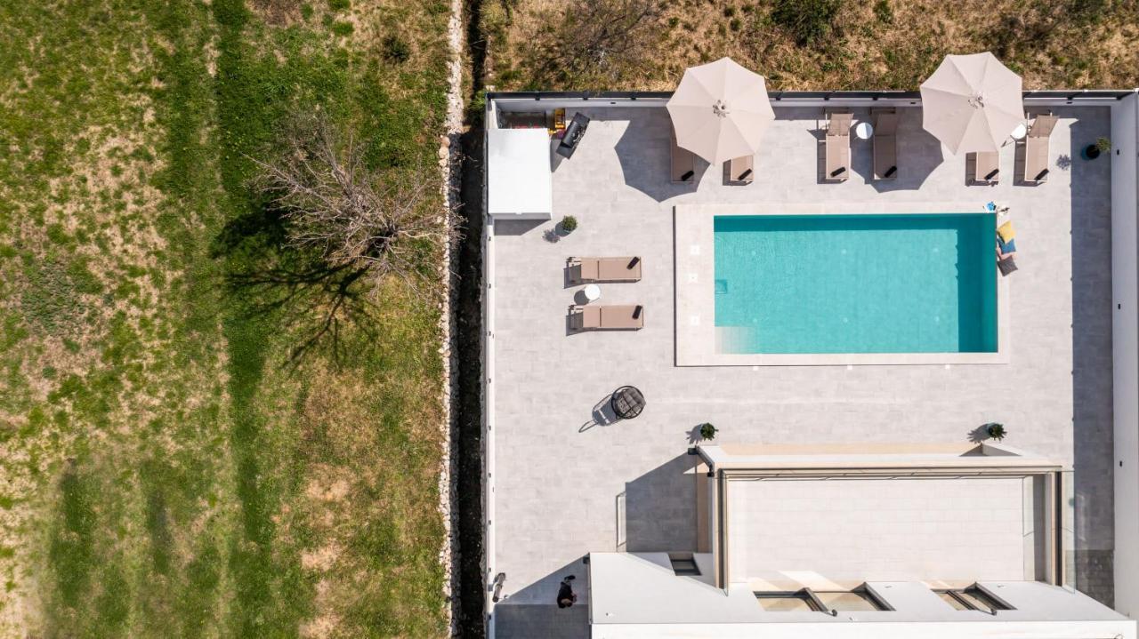 Villa Invigo - Brand New Private Pool Villa ムリニ エクステリア 写真